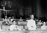 Ánh sáng Hồ Chí Minh soi đường cho chúng ta đi